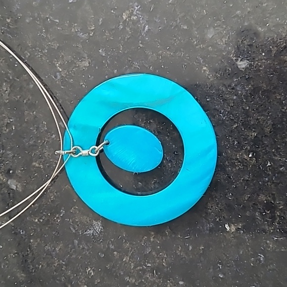 Necklace with enamel turquoise colour circle - Picture 4 of 5